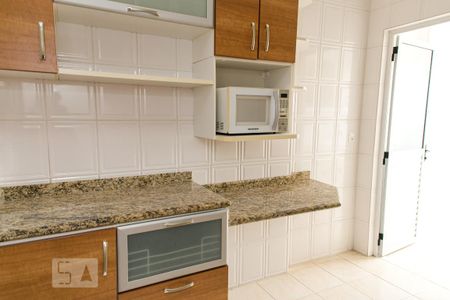 Apartamento para alugar com 72m², 3 quartos e 2 vagas Apartamento para alugar com 72m², 3 quartos e 2 vagasCozinha