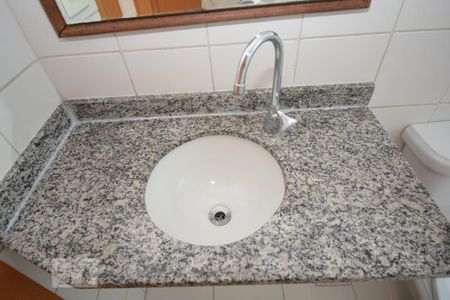 Apartamento para alugar com 62m², 2 quartos e 2 vagasBanheiro