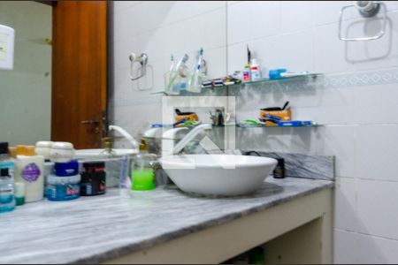 Casa à venda com 380m², 4 quartos e 3 vagasBanheiro Social