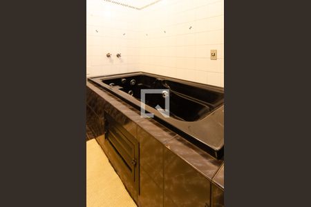 Casa à venda com 380m², 4 quartos e 3 vagasBanheiro da Suíte 