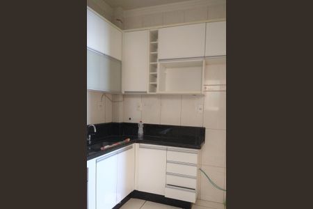 Apartamento para alugar com 55m², 2 quartos e sem vagaCozinha e Área de Serviço