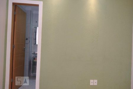 Sala de apartamento para alugar com 2 quartos, 55m² em Todos Os Santos, Rio de Janeiro
