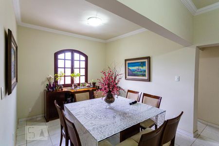 Casa para alugar com 5 quartos, 400m² em Sagrada Família, Belo Horizonte