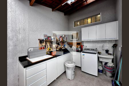 Casa à venda com 130m², 3 quartos e 2 vagasÁrea de Serviço