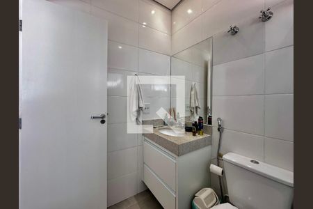 Casa à venda com 130m², 3 quartos e 2 vagasBanheiro Suíte 1