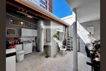 Casa à venda com 130m², 3 quartos e 2 vagasQuintal