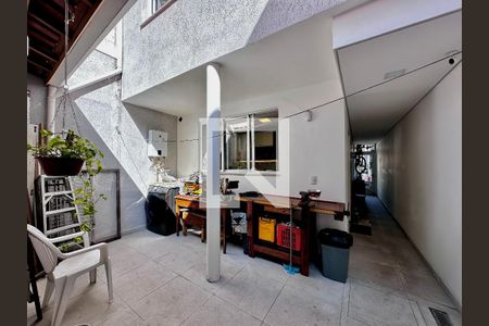 Casa à venda com 130m², 3 quartos e 2 vagasQuintal