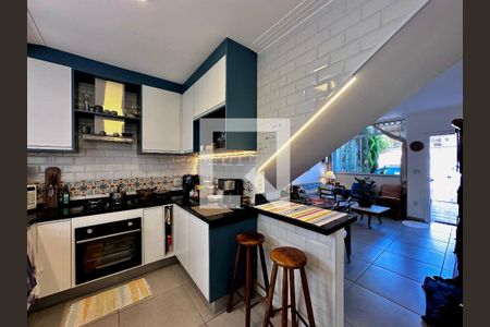 Casa à venda com 130m², 3 quartos e 2 vagasCozinha