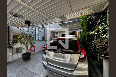 Casa à venda com 130m², 3 quartos e 2 vagasGaragem