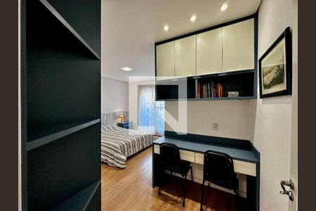 Casa à venda com 130m², 3 quartos e 2 vagasSuíte 2