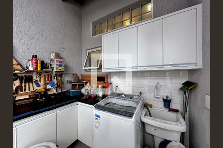 Casa à venda com 130m², 3 quartos e 2 vagasÁrea de Serviço