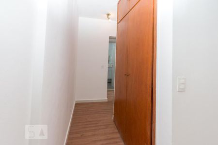 Corredor de apartamento para alugar com 2 quartos, 60m² em Itaim Bibi, São Paulo