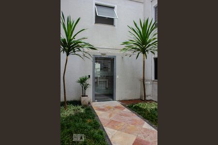 Apartamento para alugar com 42m², 2 quartos e 1 vaga Apartamento para alugar com 42m², 2 quartos e 1 vagaFachada do bloco
