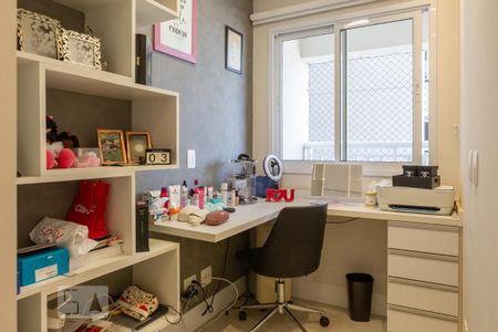 Apartamento à venda com 145m², 3 quartos e 3 vagasEscritório