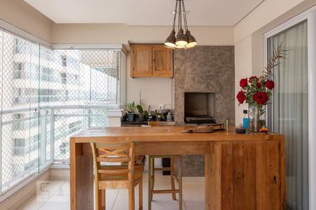 Varanda Gourmet de apartamento à venda com 3 quartos, 145m² em Barra Funda, São Paulo