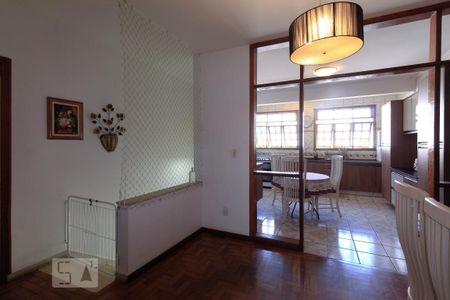 Casa à venda com 300m², 5 quartos e 5 vagasCopa