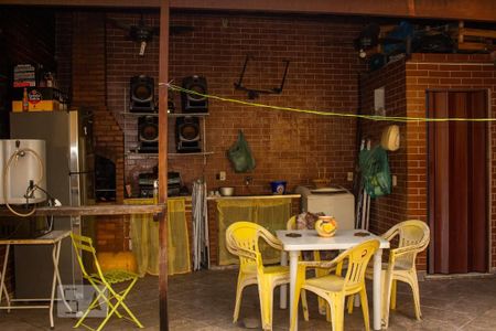 Casa à venda com 480m², 3 quartos e 5 vagasÁrea de Serviço