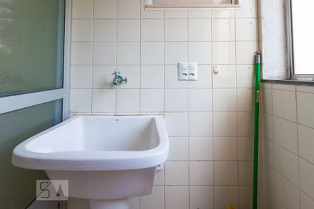 Área de serviço de apartamento para alugar com 3 quartos, 65m² em Vila Lageado, São Paulo
