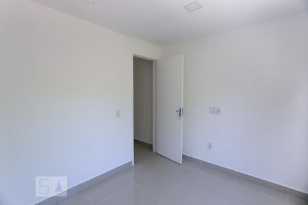 Quarto 1 de casa de condomínio para alugar com 2 quartos, 80m² em Vargem Grande, Rio de Janeiro