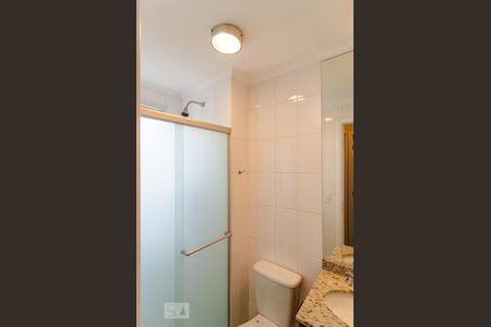 Banheiro Social de apartamento para alugar com 2 quartos, 56m² em Saúde, São Paulo