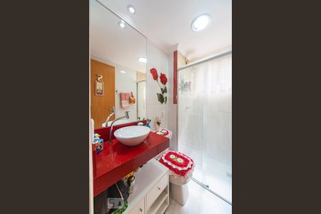 Banheiro  de apartamento à venda com 2 quartos, 60m² em Vila Valparaiso, Santo André