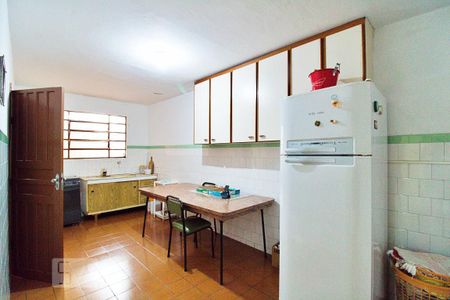 Casa à venda com 275m², 2 quartos e 3 vagasEdícula