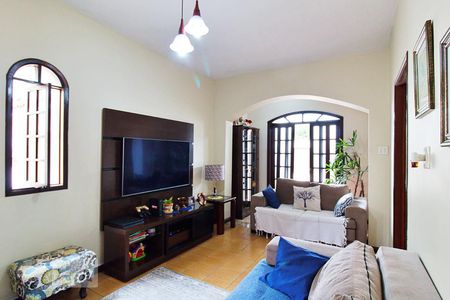 Sala de casa à venda com 2 quartos, 275m² em Jardim Monte Kemel, São Paulo