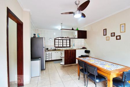 Casa à venda com 275m², 2 quartos e 3 vagasCozinha