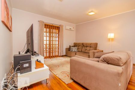 Casa para alugar com 420m², 4 quartos e 9 vagas Casa para alugar com 420m², 4 quartos e 9 vagasSala de estar