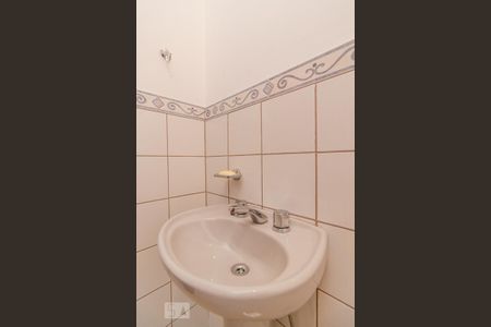 Casa para alugar com 420m², 4 quartos e 9 vagas Casa para alugar com 420m², 4 quartos e 9 vagasBanheiro 4