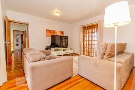 Casa para alugar com 420m², 4 quartos e 9 vagas Casa para alugar com 420m², 4 quartos e 9 vagasSala de estar