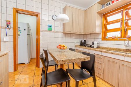 Casa para alugar com 420m², 4 quartos e 9 vagas Casa para alugar com 420m², 4 quartos e 9 vagasCozinha