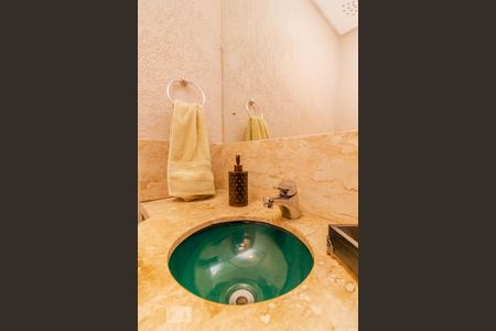 Casa para alugar com 420m², 4 quartos e 9 vagas Casa para alugar com 420m², 4 quartos e 9 vagasBanheiro 2