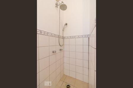 Casa para alugar com 420m², 4 quartos e 9 vagas Casa para alugar com 420m², 4 quartos e 9 vagasBanheiro 4