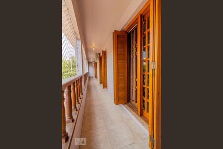 Casa para alugar com 420m², 4 quartos e 9 vagas Casa para alugar com 420m², 4 quartos e 9 vagasVaranda