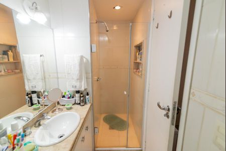 Apartamento à venda com 76m², 2 quartos e 1 vagaBanheiro da Suíte