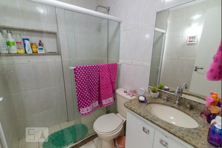 Apartamento à venda com 76m², 2 quartos e 1 vagaBanheiro Social