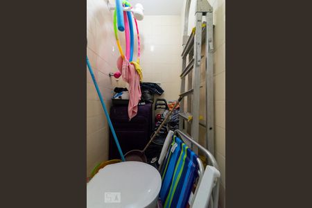 Apartamento à venda com 76m², 2 quartos e 1 vagaBanheiro de Serviço