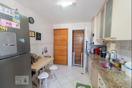 Apartamento à venda com 76m², 2 quartos e 1 vagaCozinha