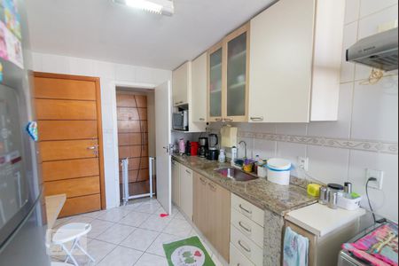 Apartamento à venda com 76m², 2 quartos e 1 vagaCozinha
