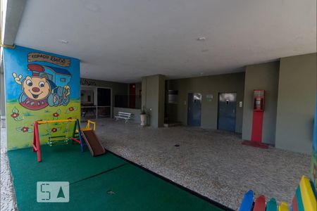 Apartamento à venda com 76m², 2 quartos e 1 vagaÁrea Comum - Playground