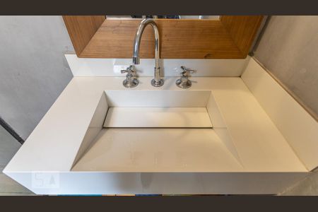 Casa à venda com 230m², 3 quartos e 1 vagaBanheiro Suíte 2