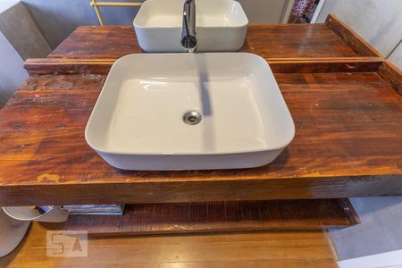 Casa à venda com 230m², 3 quartos e 1 vagaBanheiro Suíte 1