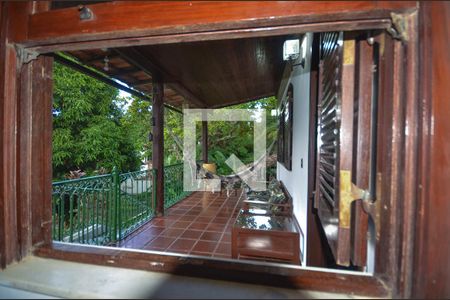 Casa à venda com 800m², 4 quartos e 5 vagas Casa à venda com 800m², 4 quartos e 5 vagasVista