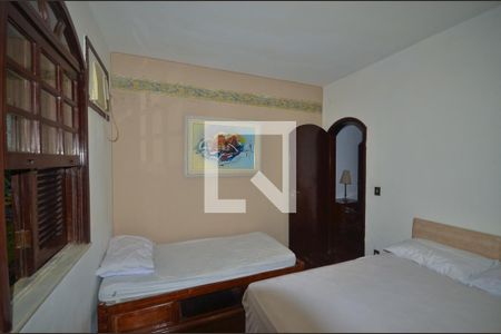 Casa à venda com 800m², 4 quartos e 5 vagas Casa à venda com 800m², 4 quartos e 5 vagasQuarto 3