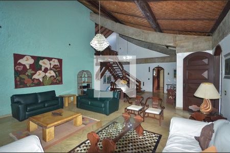 Sala de casa à venda com 4 quartos, 800m² em Muriqui, Niterói
