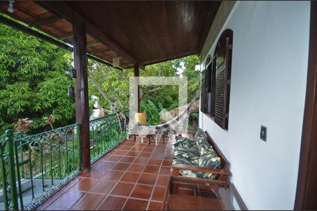 Casa à venda com 800m², 4 quartos e 5 vagas Casa à venda com 800m², 4 quartos e 5 vagasVaranda da Sala