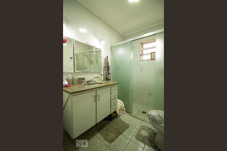 Casa à venda com 250m², 2 quartos e 3 vagasBanheiro da Suíte