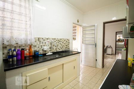 Casa à venda com 250m², 2 quartos e 3 vagasCozinha 