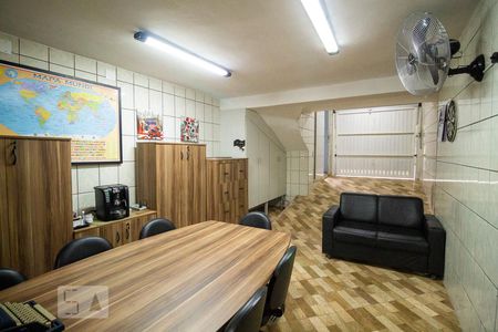 Casa à venda com 250m², 2 quartos e 3 vagasGaragem